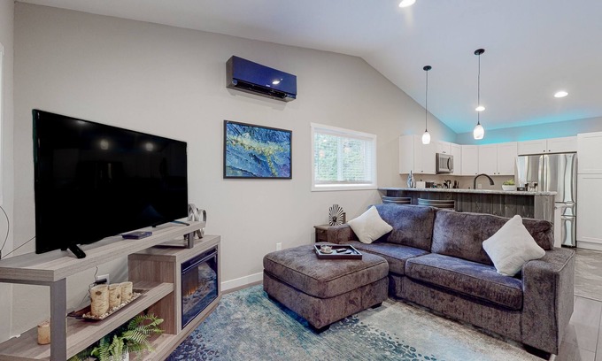 Mason County Casa | Inviting riverfront home with full kitchen, firepit, W/D, & dog-friendly