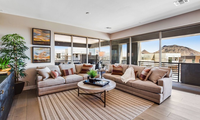 North Scottsdale Casa | Inviting townhouse with pool, hot tub, balcony, central AC, & W/D