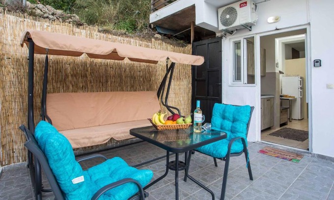 Petaloudes Apartamento | Irinis studio