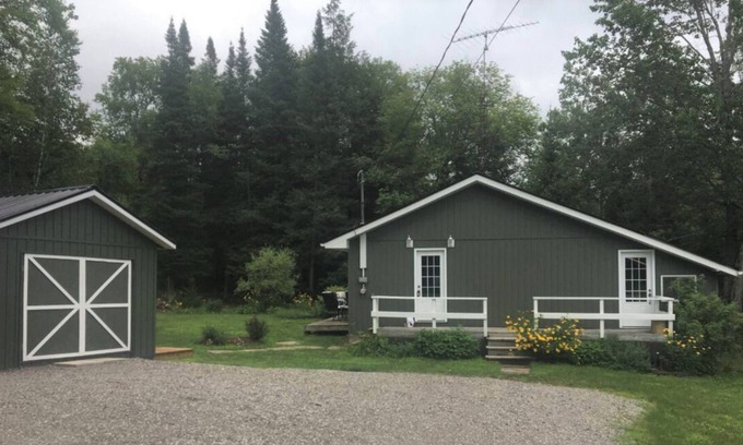 Minden Hills Cabaña | Irondale River House