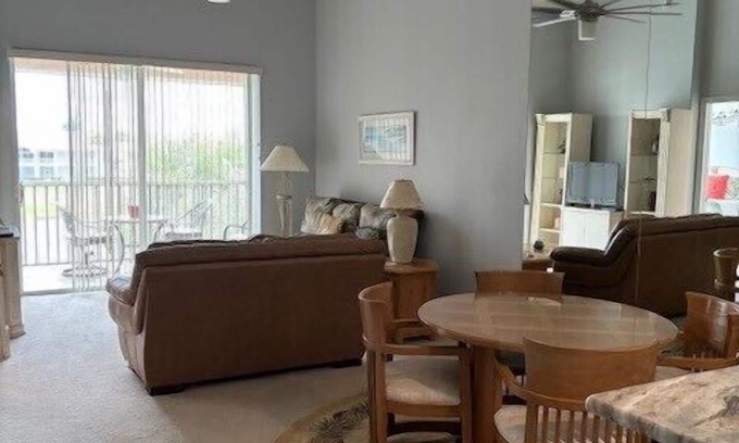 Tropical Cove Condominio | Ironwood Inn at Lexington CC Golf Village