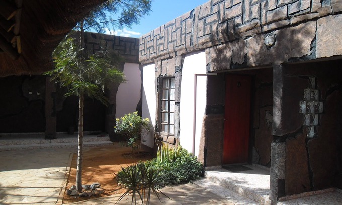 Palapye Casa | Isabel Guest Suites & Tours
