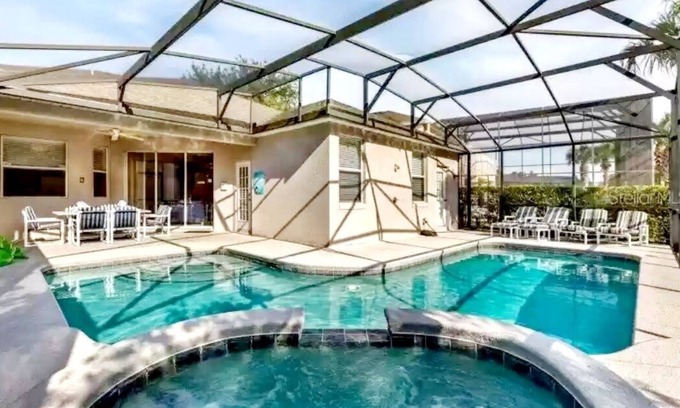 Calabay Parc Casa | Isabellas Luxury 6BR Home Pool/Jacuzzi/Spa/GameRoom/BBQ Grill/ Mins from Disney