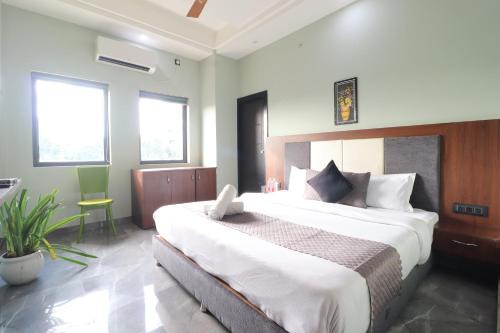 Dehradun Casa | ISBT Dhomage Luxury Homestay