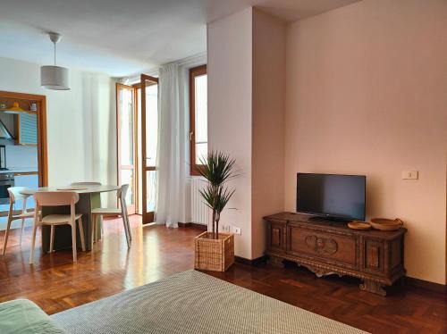Pisogne Apartamento | IseoLakeRental - Delfina