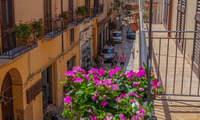 Marsala Casa | Isgrò rooms