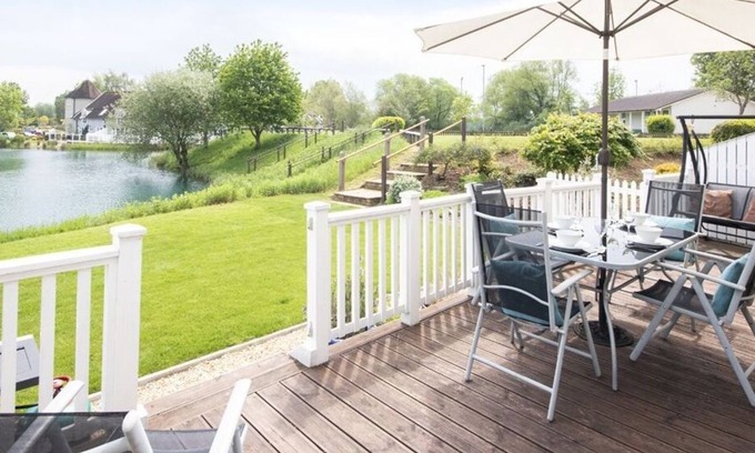 South Cerney Casa | Isis Lake 07, Carpe Diem