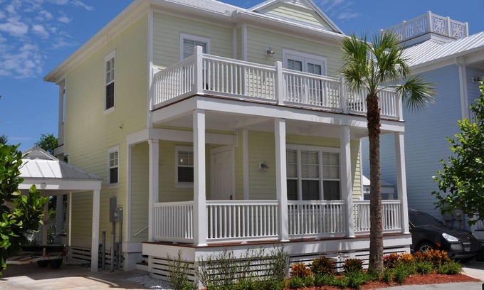 Islamorada Casa | Casa en Islamorada en Anglers Reef con vista al mar, muelle, piscina comunitaria y playa privada