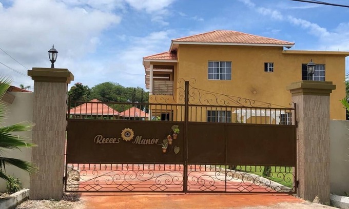Mammee Bay Estates Casa | Island Abode - Reece's just a few minutes away from a private beach.