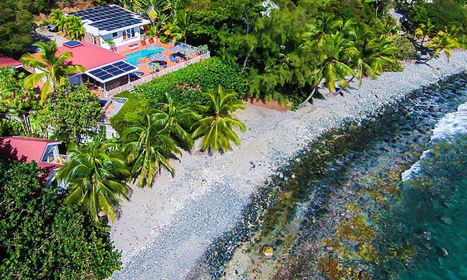 Hart Bay Villa | Villa frente al mar! AC completo! Enorme piscina y jacuzzi!