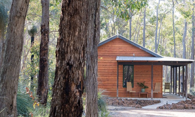 Yelverton Cabina | Island Brook Chardonnay Chalet- Exclusive Escapes Rural Margaret River chalet