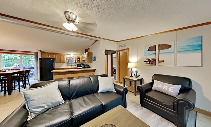Put-in-Bay Casa | Island Club #97