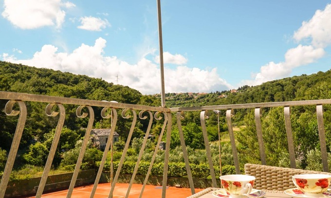 Selca Cabaña | Escapada a la isla casa de piedra con piscina exterior y cancha de tenis