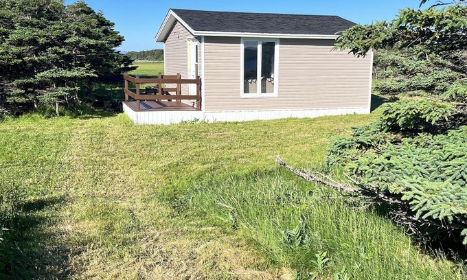 York Harbour Cabina | Island-getaways cottage rental and cod fishing.