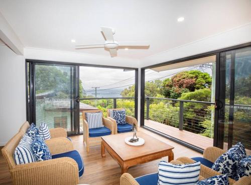 Point Lookout Casa | Island Hideaway + 1 min to Cylinder Beach + Sleeps 10