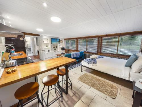Charleston Casa | Island Hideout