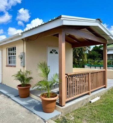 Navy Gardens Apartamento | Island Life Apartment