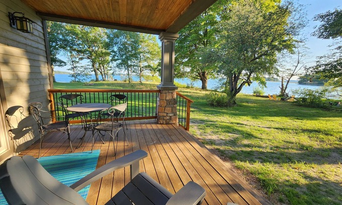Lansdowne Cabaña | Island Luxury Retreat on St Lawrence River, in Thousand Islands near Gananoque