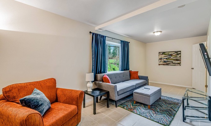Camano Island Casa | Island oasis with firepit, port & mountain views, & washer/dryer