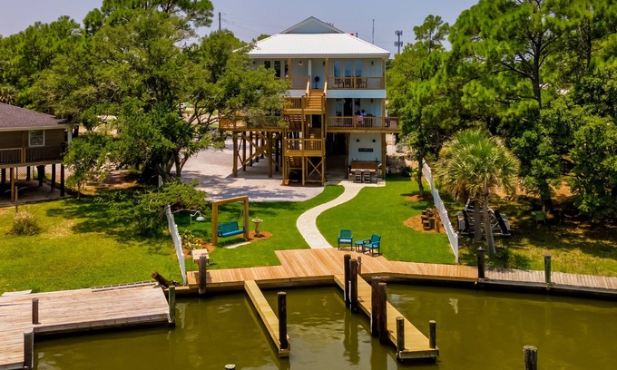 Indian Bay Condominio | Island Soul Waterlemon Cay Villa - Unit 1 - 500 Lemoyne 1 Bedroom Condo by RedAwning