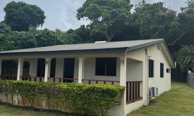 Port Vila Casa | Island Unit in Pango - Bunkhouse