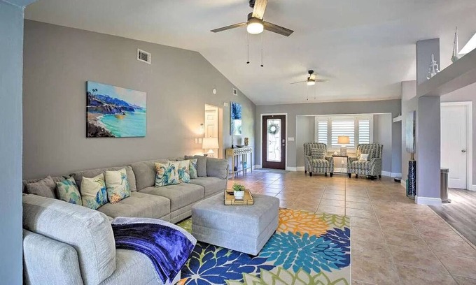 Kitchener Casa | Island vibes - Entire home 3bd/2bth - MUST SEA !
