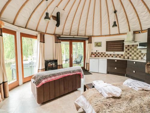 Beckford Casa | Island Yurt