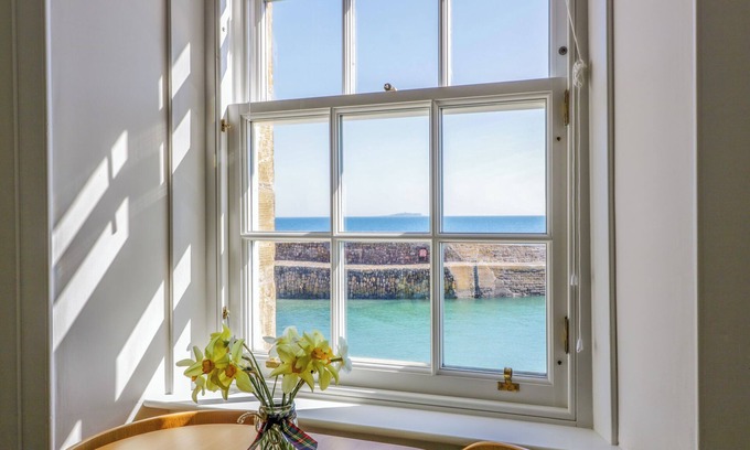 Kilrenny Cabaña | ISLE OF MAY VIEW, family friendly in Cellardyke
