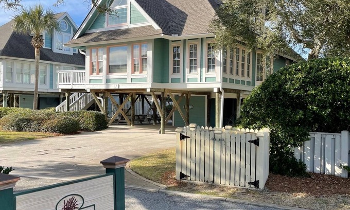 Isle of Palms Casa | Isla de Palms a pasos de la playa, excelente ubicación familiar