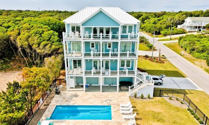 Emerald Isle Casa | Isle Stay Awhile, Almost Oceanfront House in Emerald Isle, NC!