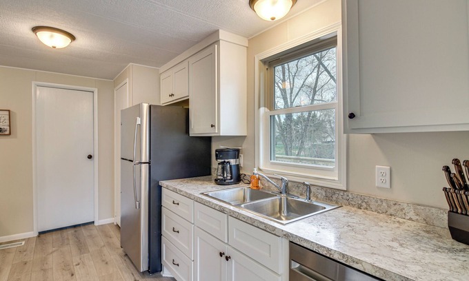 Isle Casa | Isle Vacation Rental w/ Nearby Lake Access!