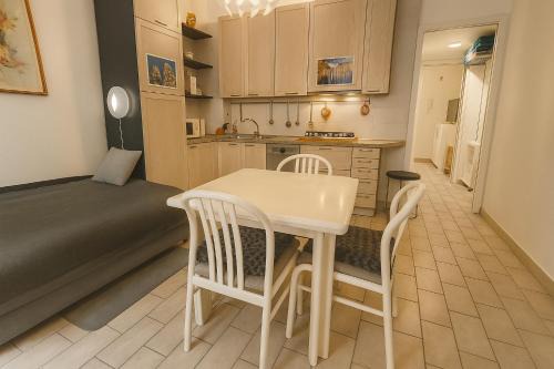 Chinatown Apartamento | Isola di Chinatown Bilocale nel cuore di Milano, comfort e stile autentico con 3 letti