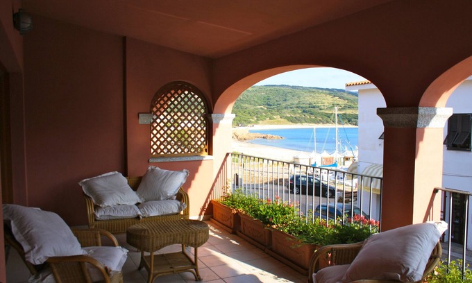 Trinita d'Agultu e Vignola Apartamento | Isola Rossa Borgo Mare - Agenzia Isola Rossa