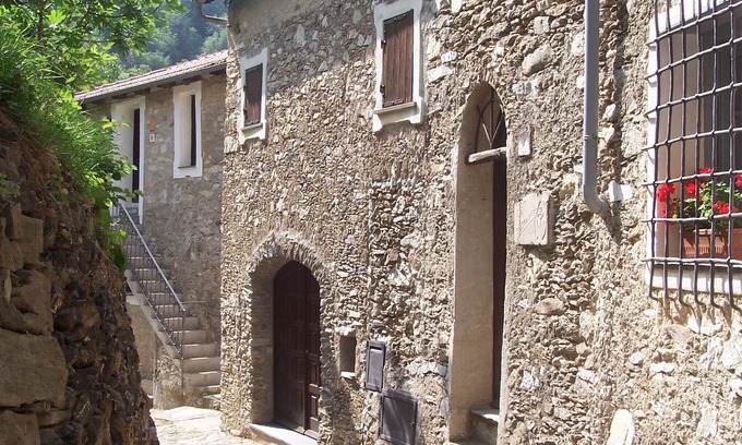 Castelvecchio di Rocca Barbena Casa | casa de piedra, pueblo medieval. 15 kilometros del mar. terraza