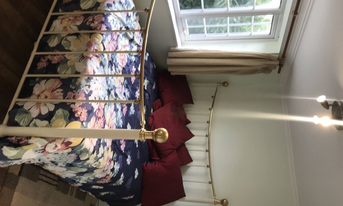Fairlop Apartamento | It has a private garden