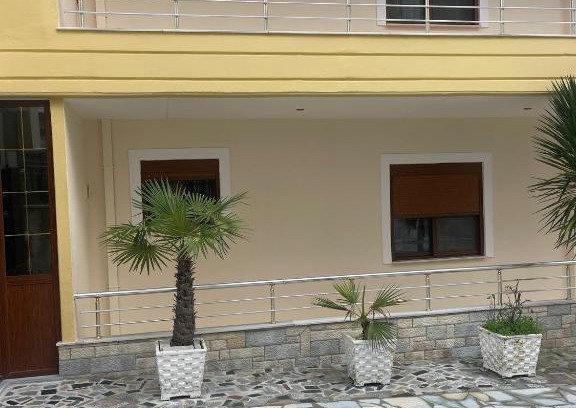 Kamez Casa | It is a 4 storey Villa located opposite Villa Sharm a very well known Hotel.