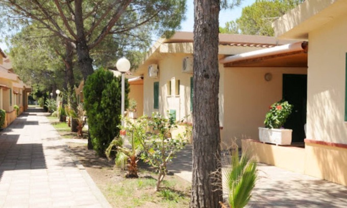 Santa Maria del Cedro Casa | Bungalows surrounded by greenery a stone's throw from the sea