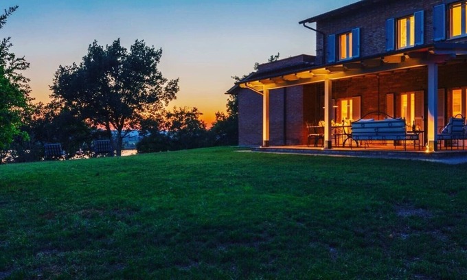 Binami Villa | Exclusiva Villa con Vista al Lago Umbria / Toscana Wifi A \ C