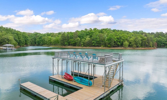 Hartwell Casa | ¡Es una gran vista de la presa! LAKEFRONT Casa 4BR / 3B ideal para familias en el lago Hartwell