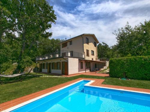 San Valentino In Abruzzo Casa | Mansion in San Valentino with Pool