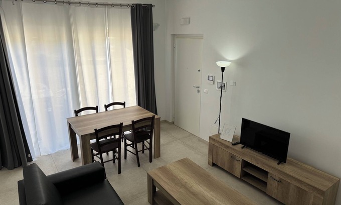 Santa Caterina Dello Ionio Marina Apartamento | Appartamento Nuovo 2021 a Passi dal Mare con Wi-fi/ethernet per Smart Working