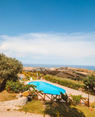 Santa Caterina dello Ionio Casa | Calàmi - Villa Romeo - Private Apartments with Pool, Seaview & Olive Grove
