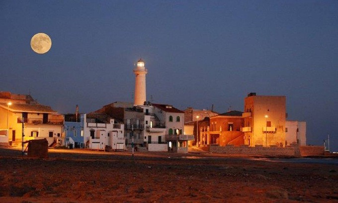 Punta Secca Casa | Casa Adelaide en el corazón de Punta Secca a cinco metros de la playa