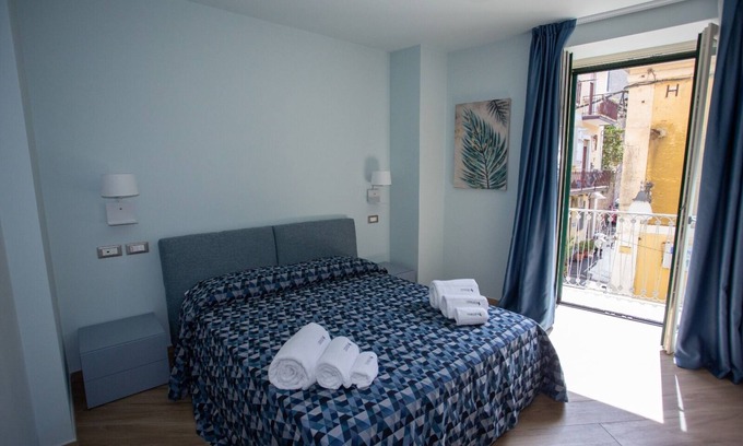 Santa Maria di Castellabate Hotel | CAMERA HELIOS-Doble con dos camas-Confortable-Baño Privado-Balcón