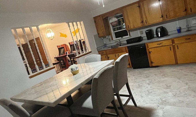 Richmond Heights Casa | Its Football season bring your family out for a comfortable at home experience!