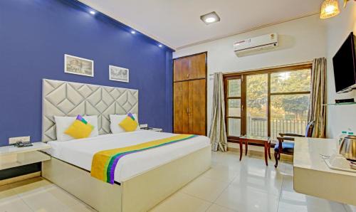 Noida Hotel | Itsy Hotels Golden Vista
