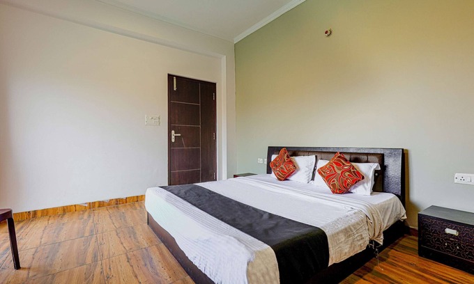Shyamkhet Cabaña | IVA 1 BHK - w/ Wi-Fi, Kitchen, Food, Balcony, Garden