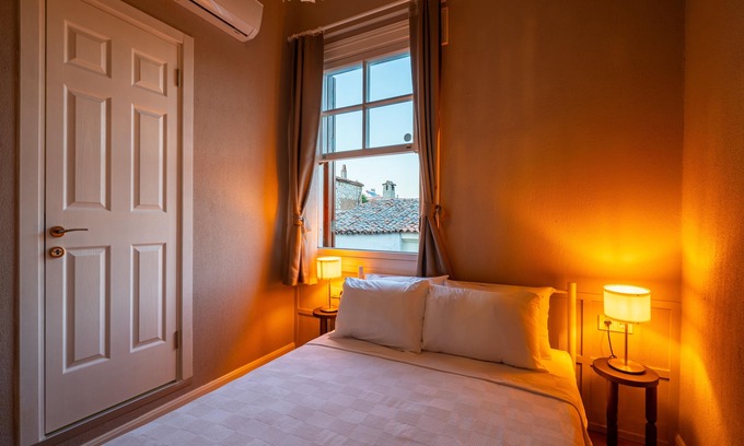 Ayvalik City Center Hotel | Ivy Ayvalik Coffee & Wine & Hotel