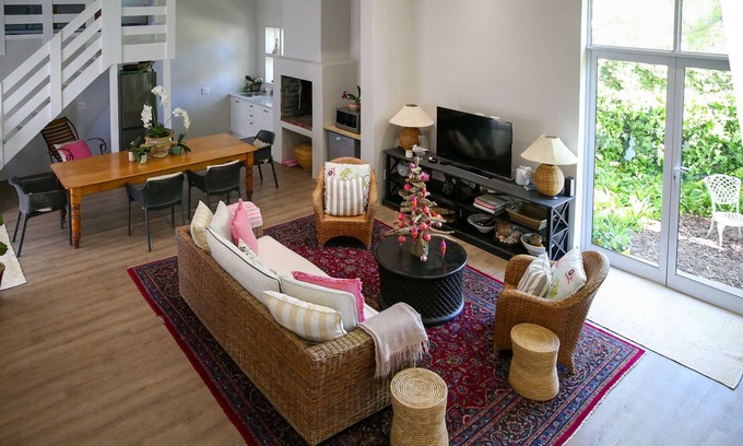Somerset West Apartamento | IVY HOUSE - Super- Spacious - Spot - Somerset West
