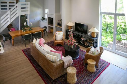 Somerset West Apartamento | Ivy House - Super Spacious Spot- Somerset West